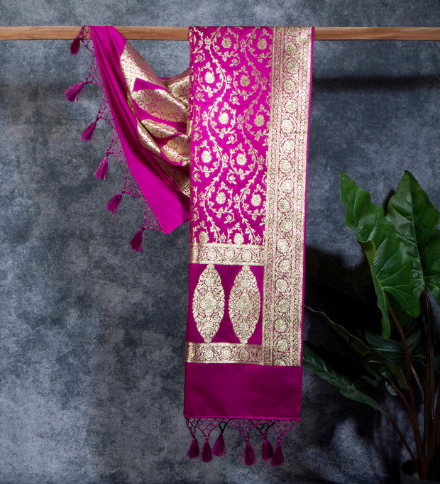 Kuberan Dark Pink Ponnadai Shawl