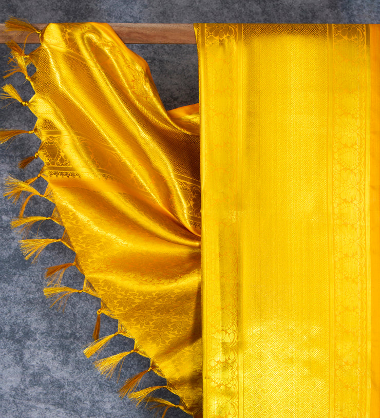 Kuberan Yellow Ponnadai Shawl