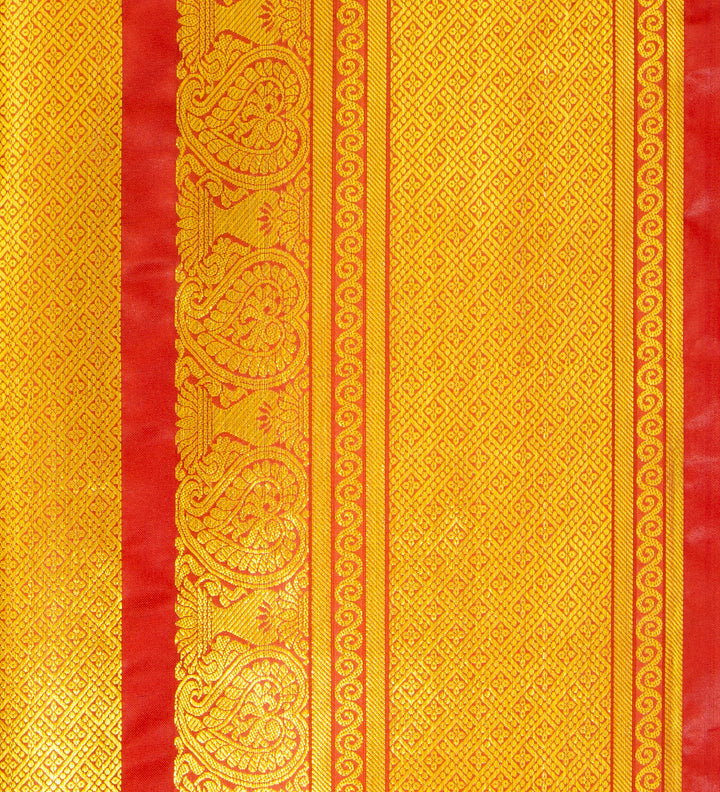 Kuberan Deep Red Ponnadai Shawl