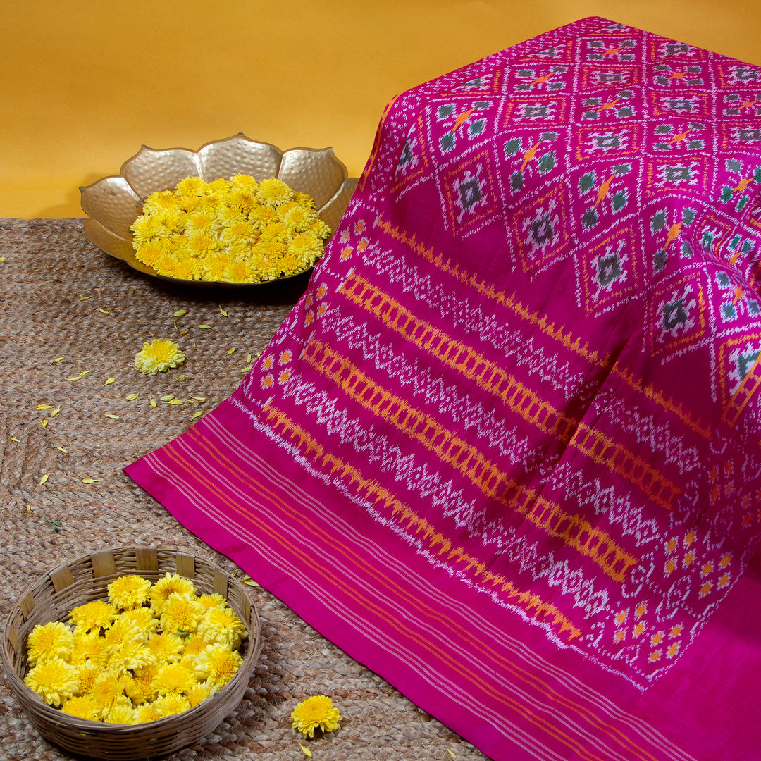 Kuberan Pastel Grey With Dark Hot Pink Pochampally Silk Saree