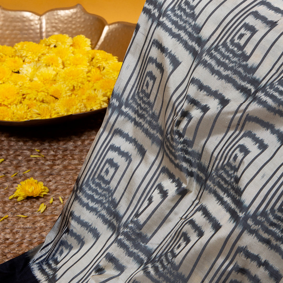 Kuberan BLACK AND off white  Pochampally Silk Saree