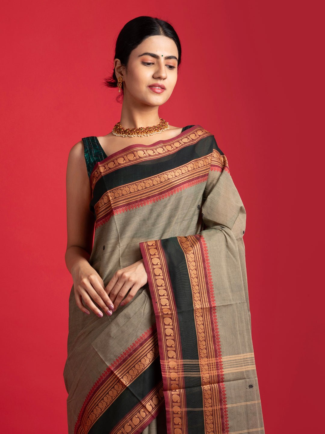 kuberan beige kanchi cotton saree
