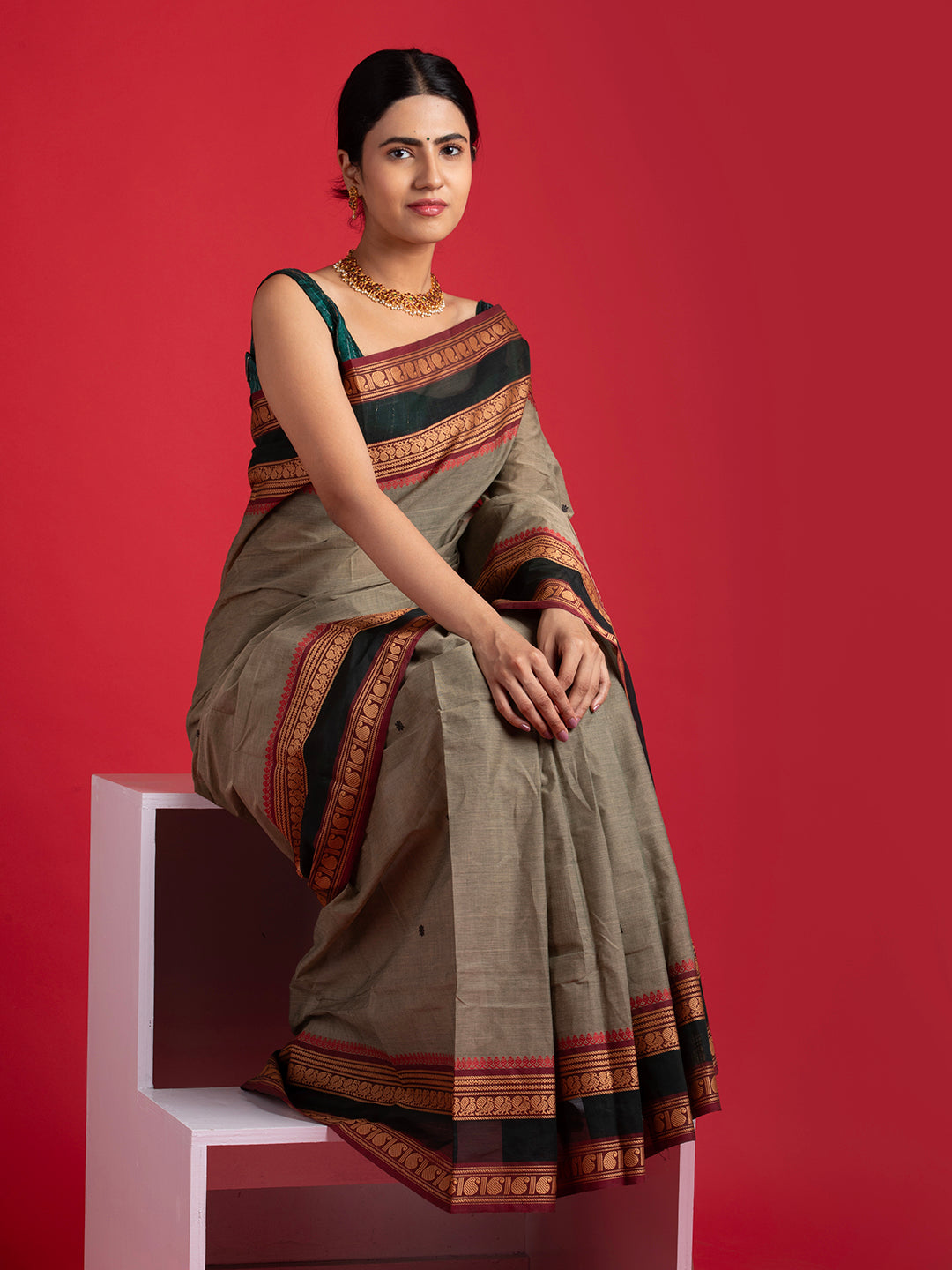 kuberan beige kanchi cotton saree