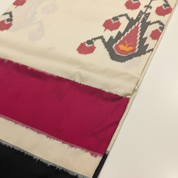 KUBERAN WHITE POCHAMPALLY SILK SAREE