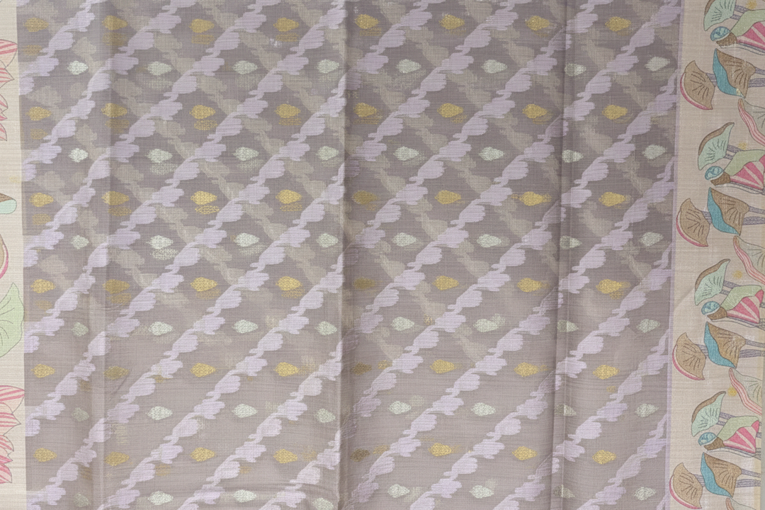 Close-up of saree body - upper section