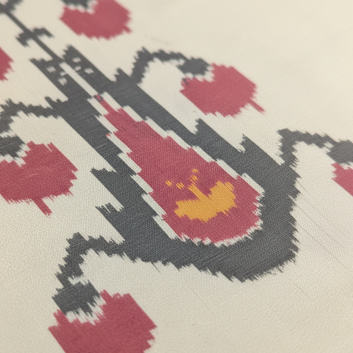 KUBERAN WHITE POCHAMPALLY SILK SAREE