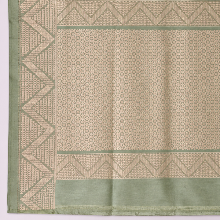 Close-up preview of the gold-toned saree border