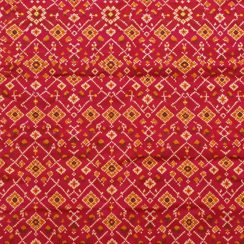 Dark-pink saree body-detail preview