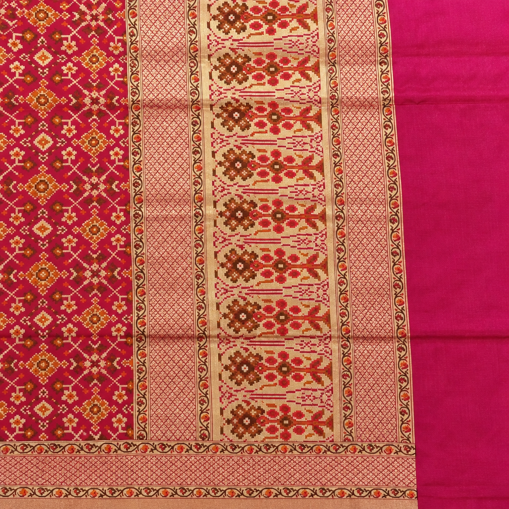 Dark-pink saree pallu-detail preview