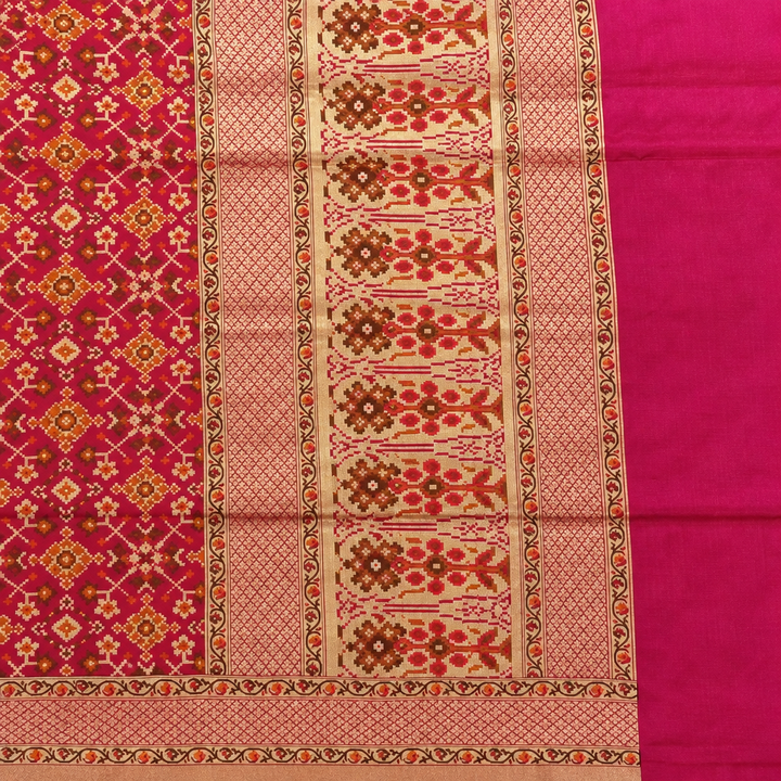 Dark-pink saree pallu-detail preview
