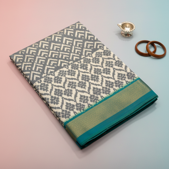 KUBERAN WHITE POCHAMPALLY SILK SAREE