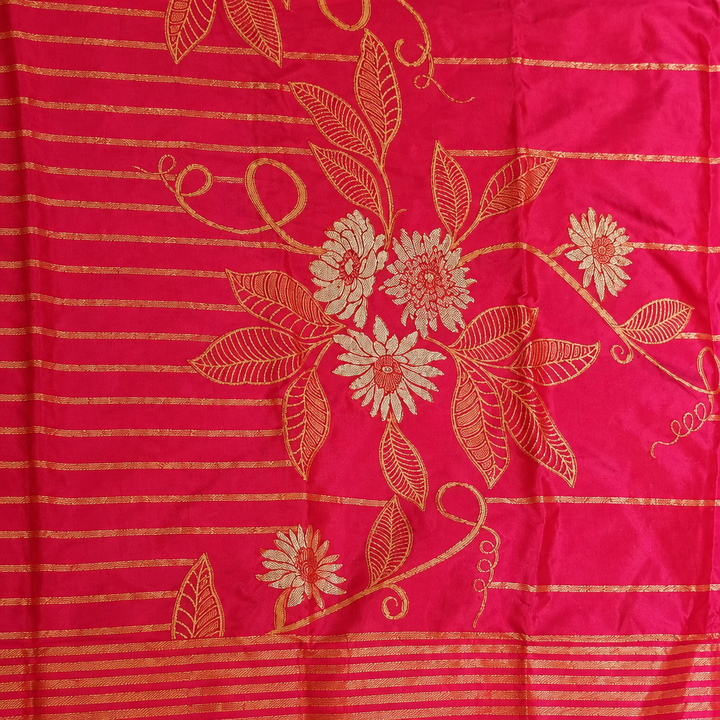 Pink saree floral detail preview