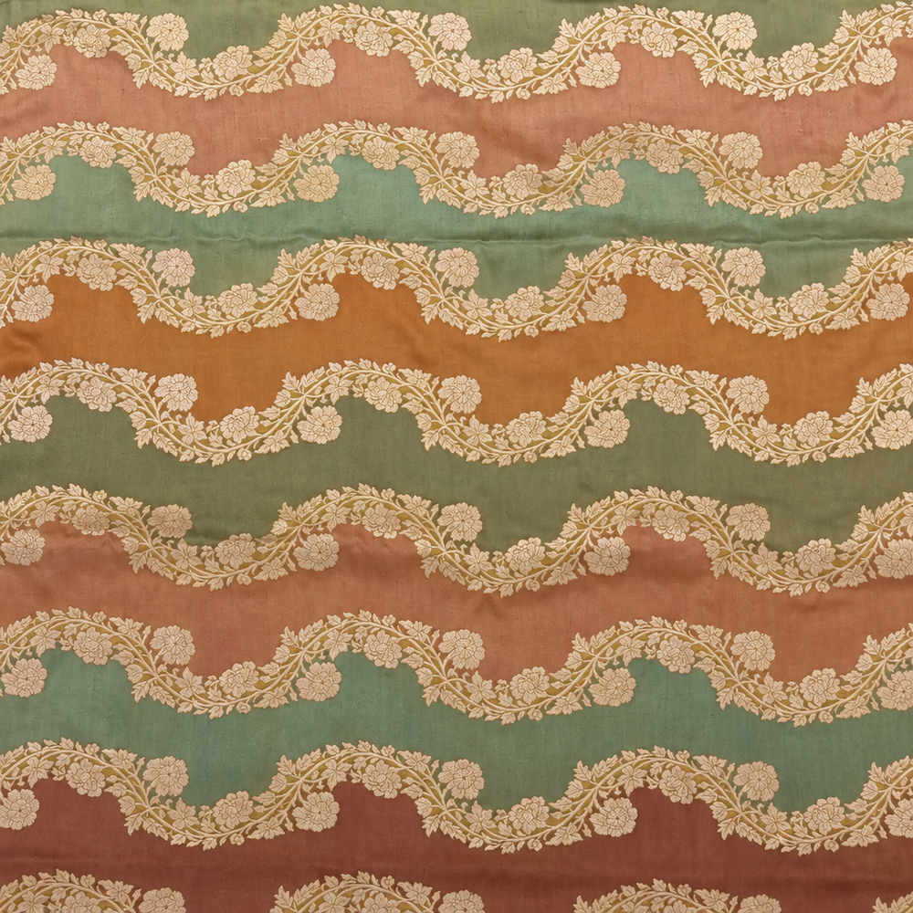 Preview of the wavy floral body pattern