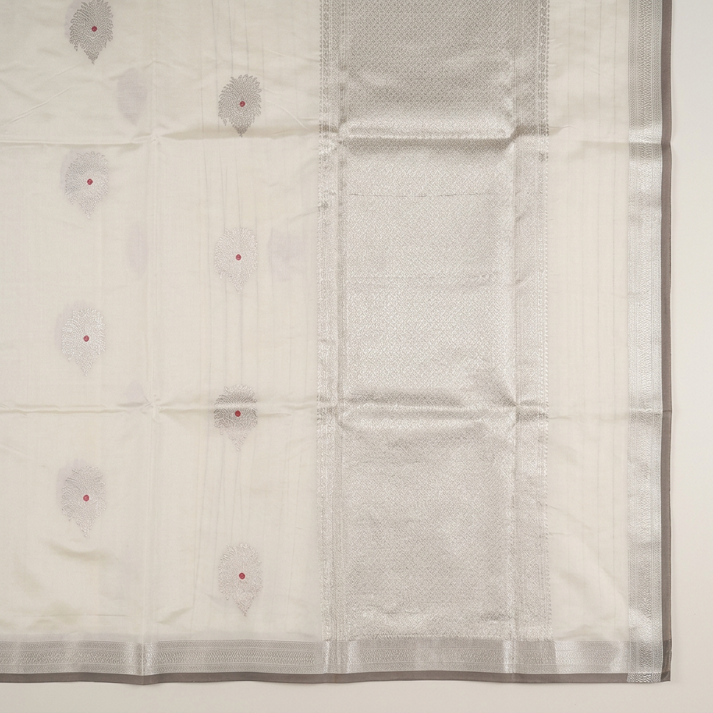 Kuberan White Pure Banarasi Silk Saree