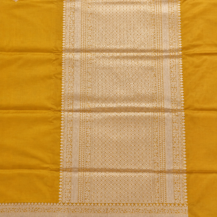 Yellow and cream saree panel preview
