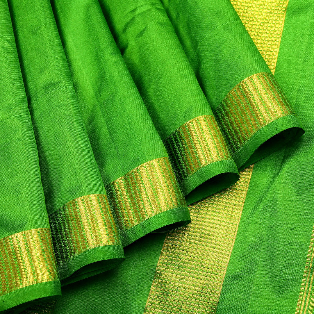 Parrot Green 9 Yards Silk Saree