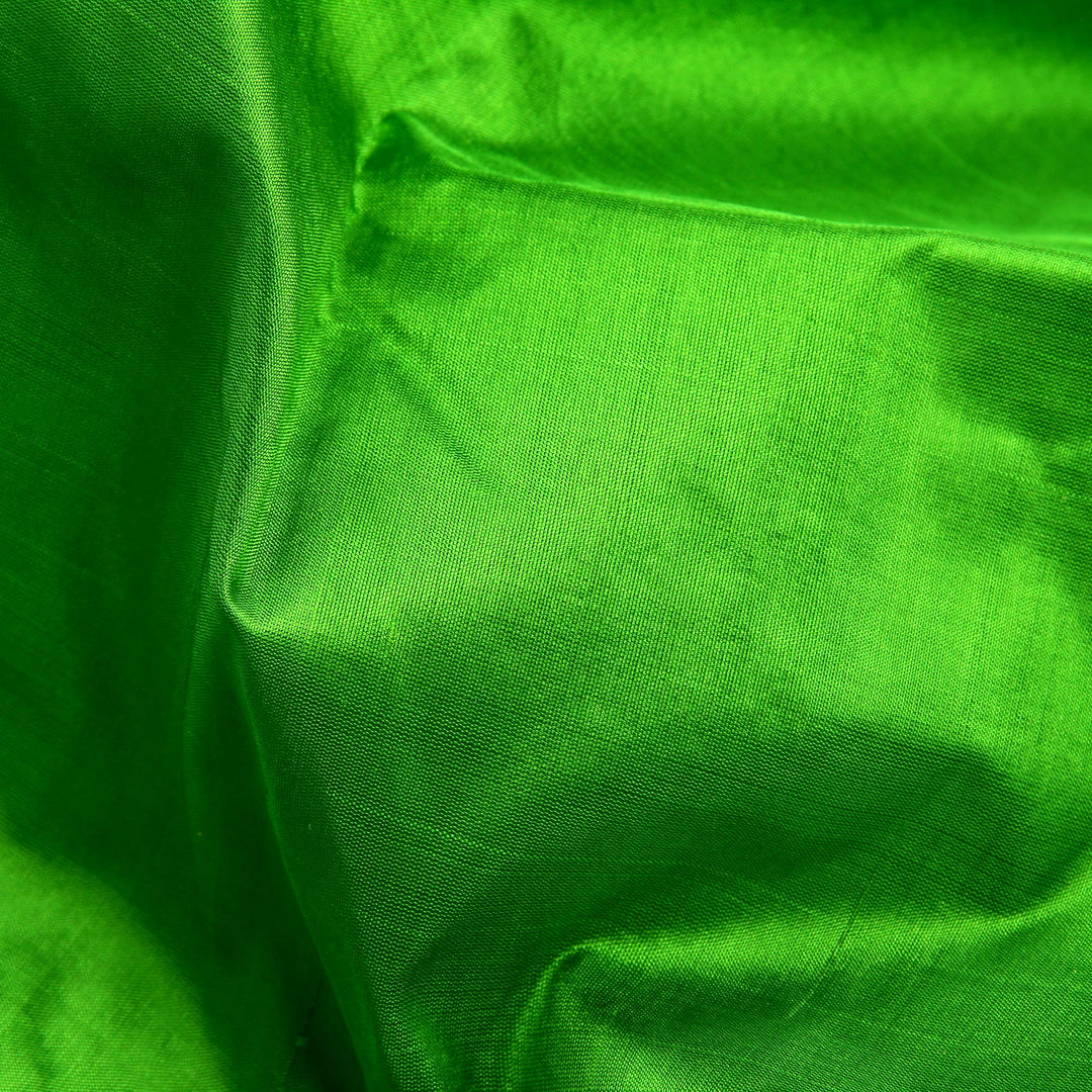 Parrot Green 9 Yards Silk Saree