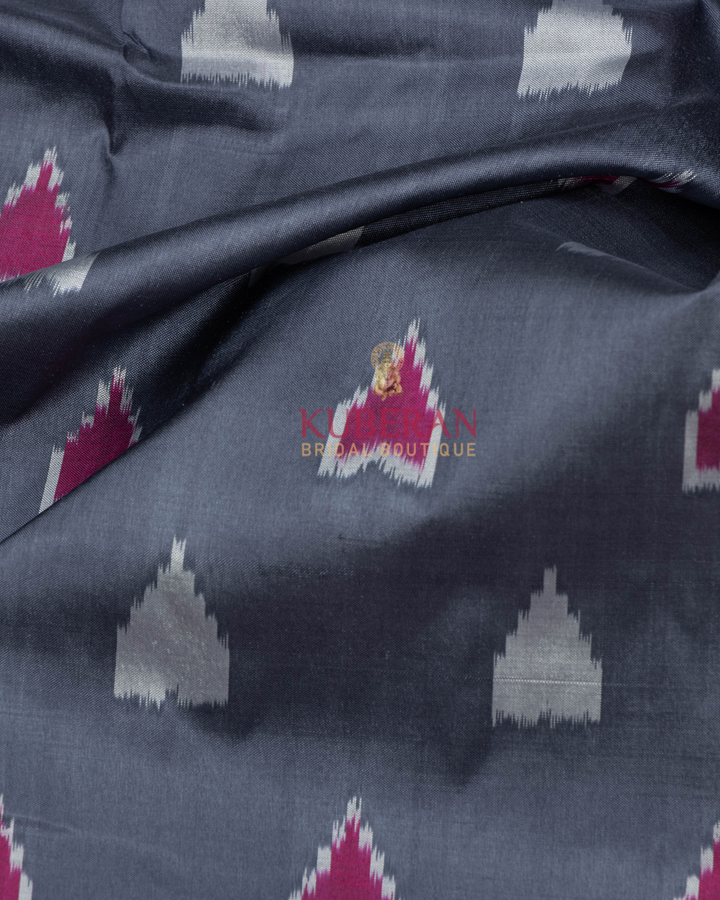 Kuberan Pochampally Grey With Pink Border Silk Sarees