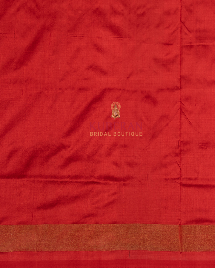 Kuberan Pochampally Ikat White With Pink Border Silk Sarees