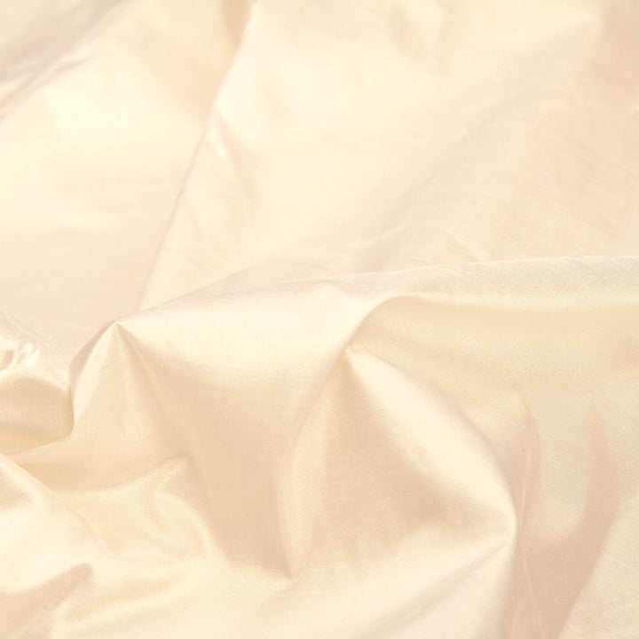 Kuberan White Red 9 Yards Silk Saree