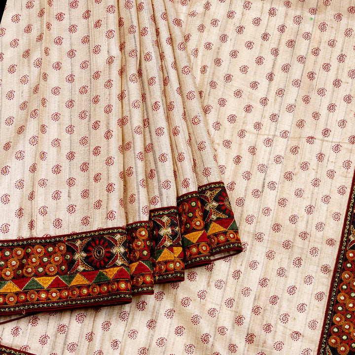 Kuberan Off White Chapa Saree