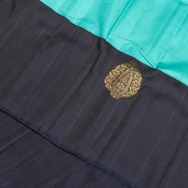 Kuberan Blue With Black Border Linen Kanchipuram Silk Saree