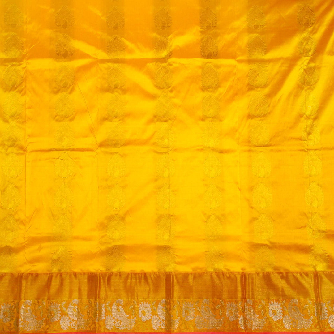 Kuberan Yellow Pavada