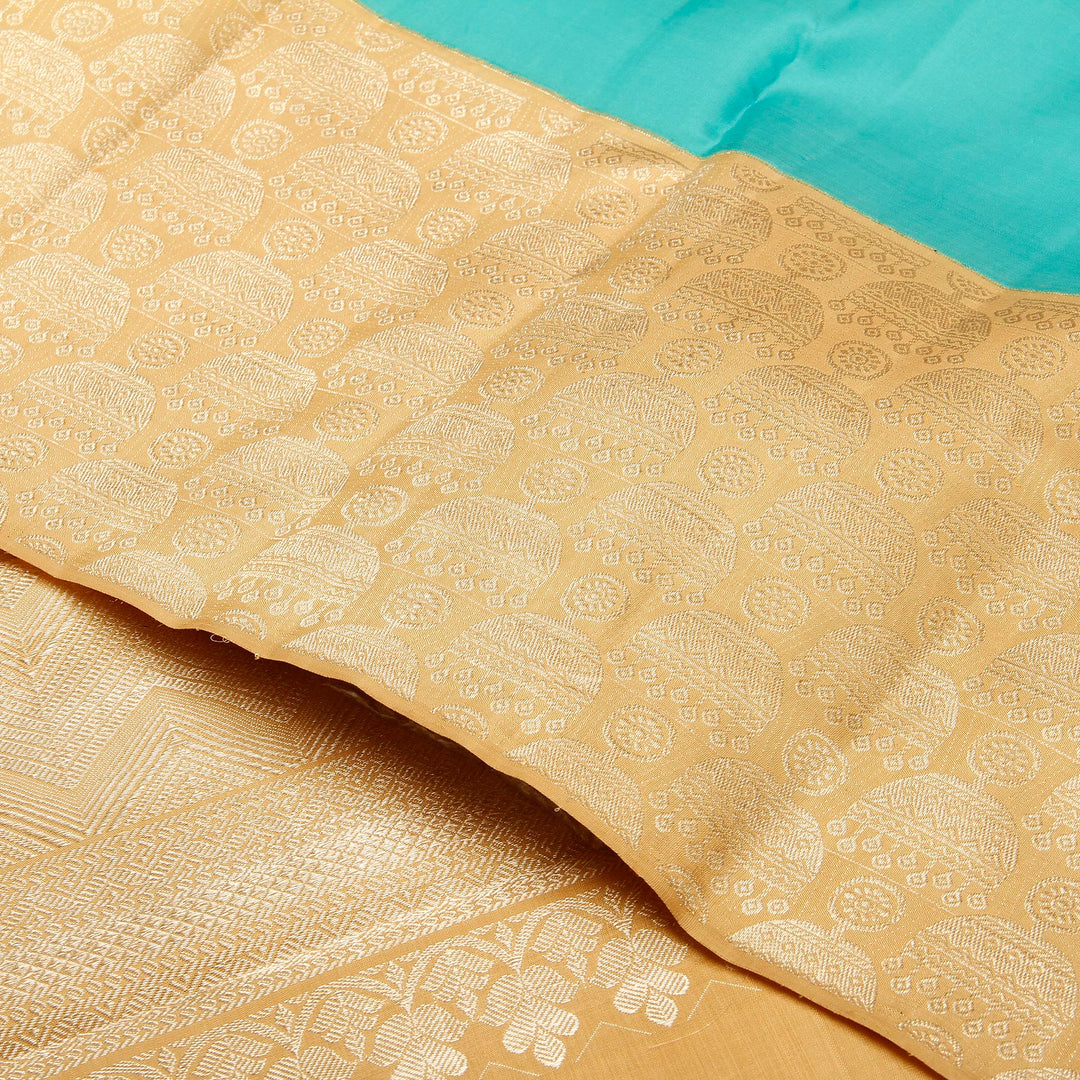 Kuberan Blue Beige Kanchivaram Silk Saree