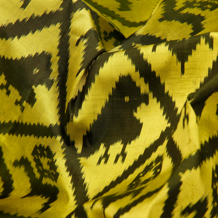 Kuberan Yellow Pavada