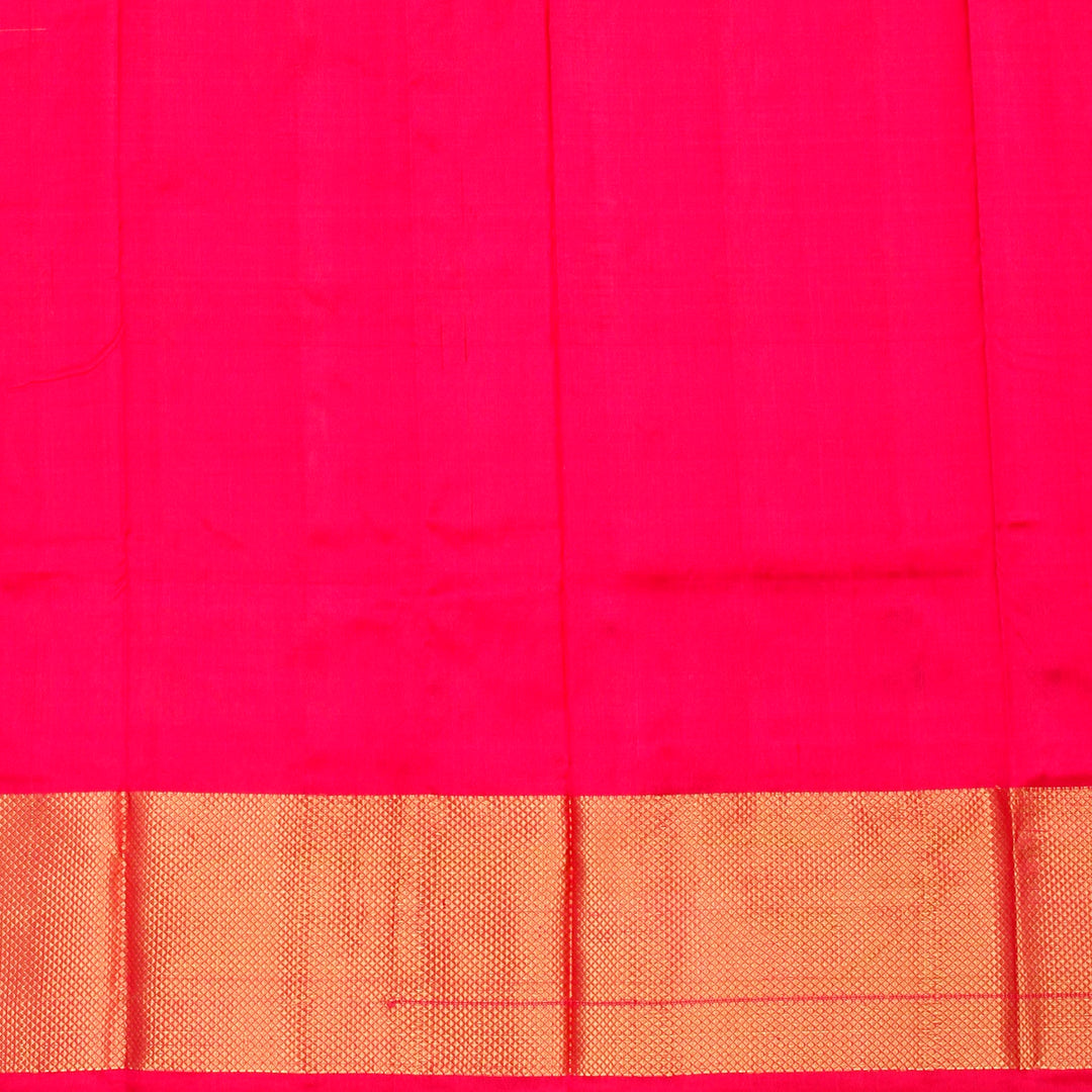 Kuberan White Pavada