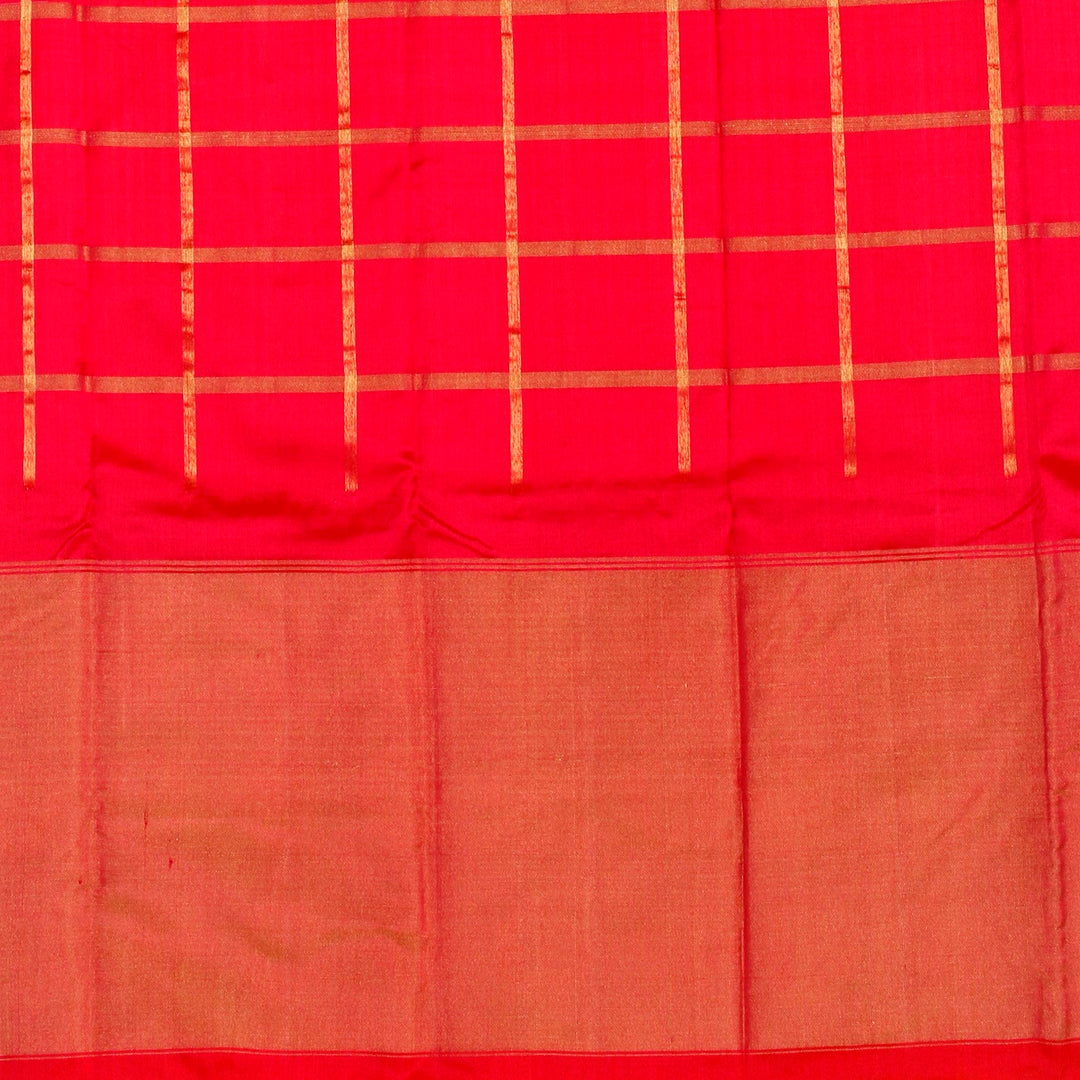 Kuberan White Pavada