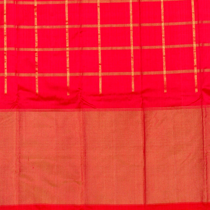 Kuberan White Pavada