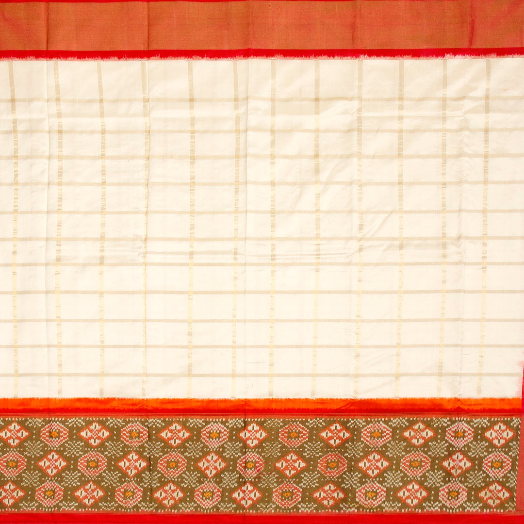 Kuberan White Pavada