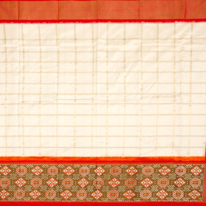 Kuberan White Pavada