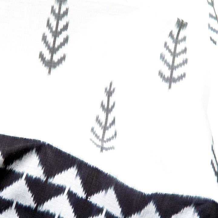 Kuberan White Black Pochampally Silk Saree