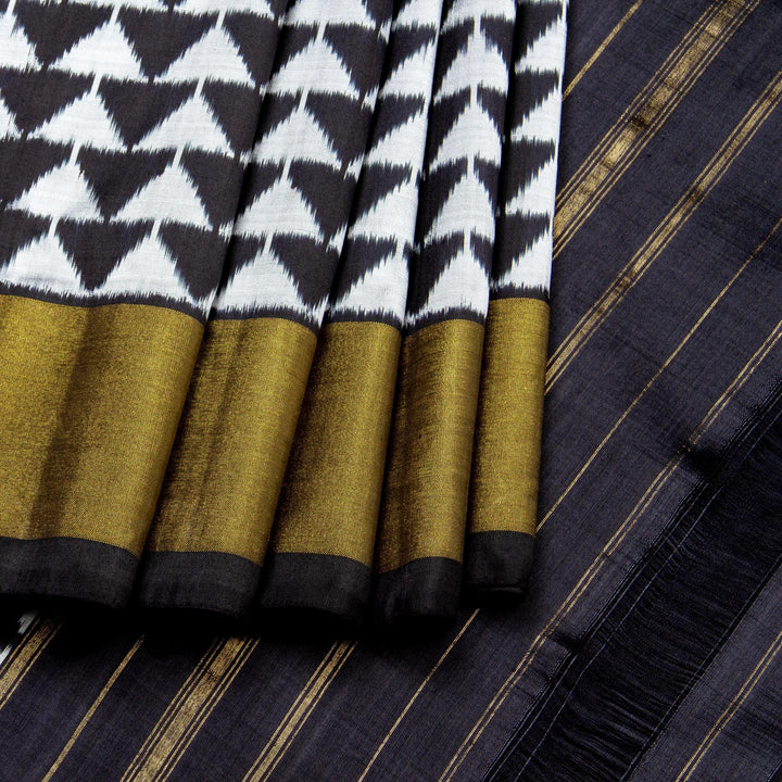 Kuberan White Black Pochampally Silk Saree