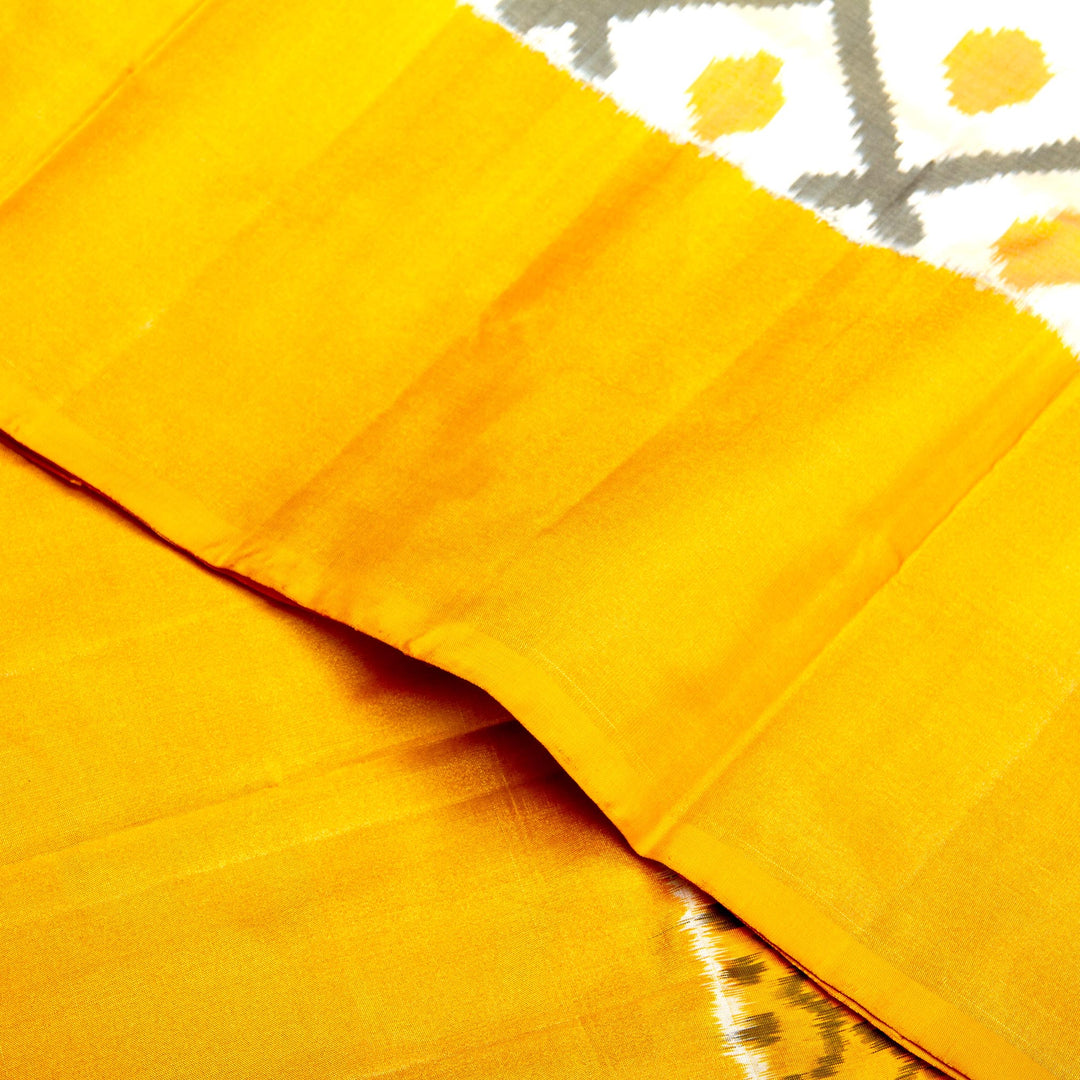 Kuberan White Yellow Pochampally Silk Saree
