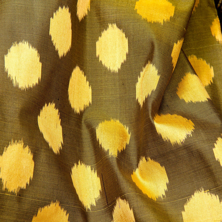 Kuberan Beige Pochampally Silk Saree