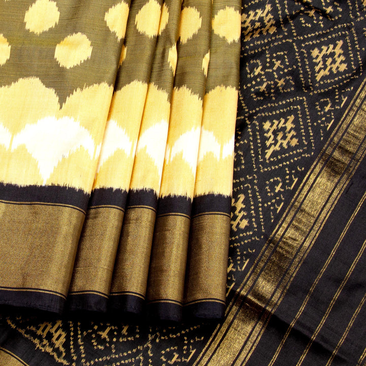 Kuberan Beige Pochampally Silk Saree