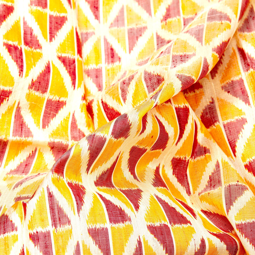 Kuberan Cream Red Pochampally Silk Saree