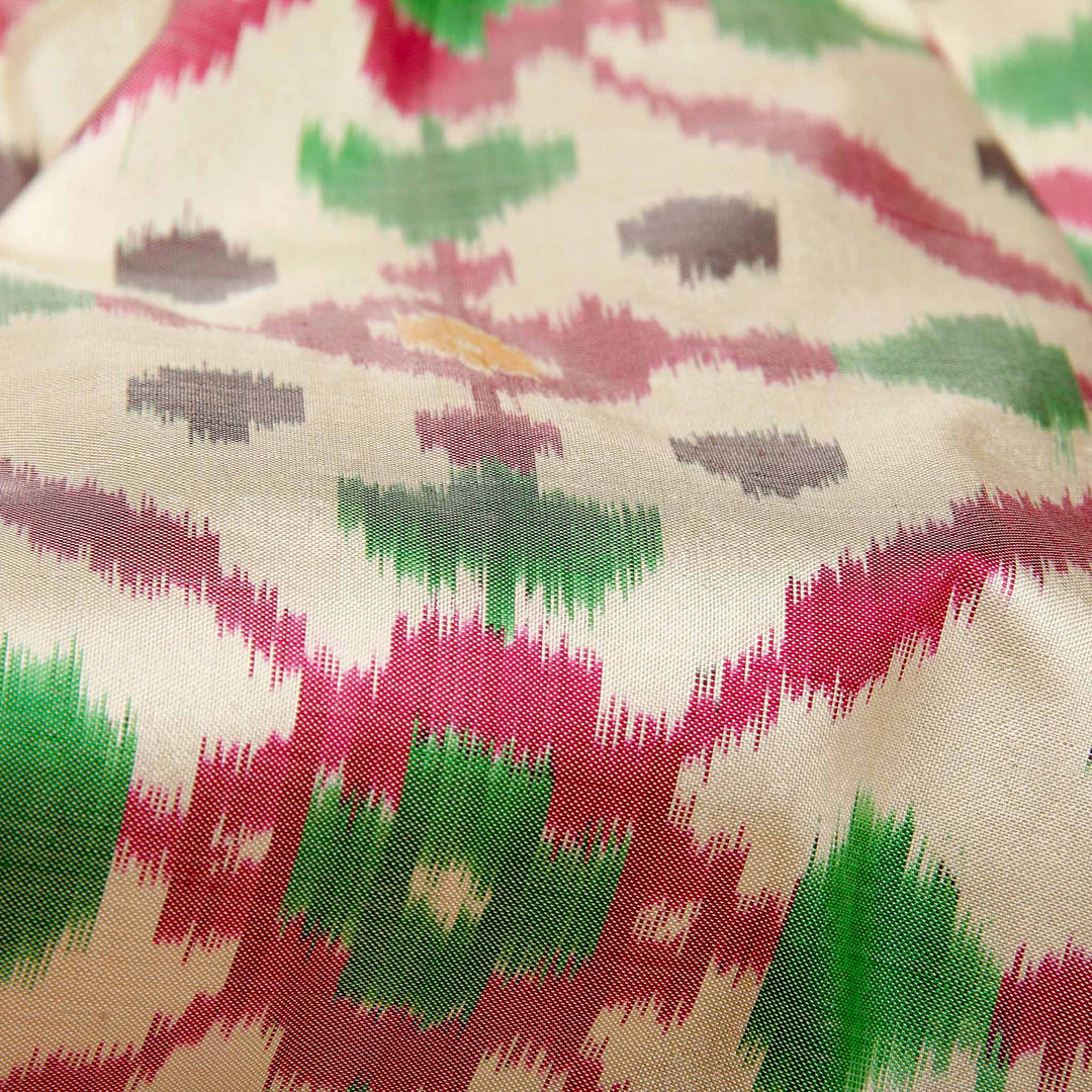 Kuberan White Pochampally Silk Saree