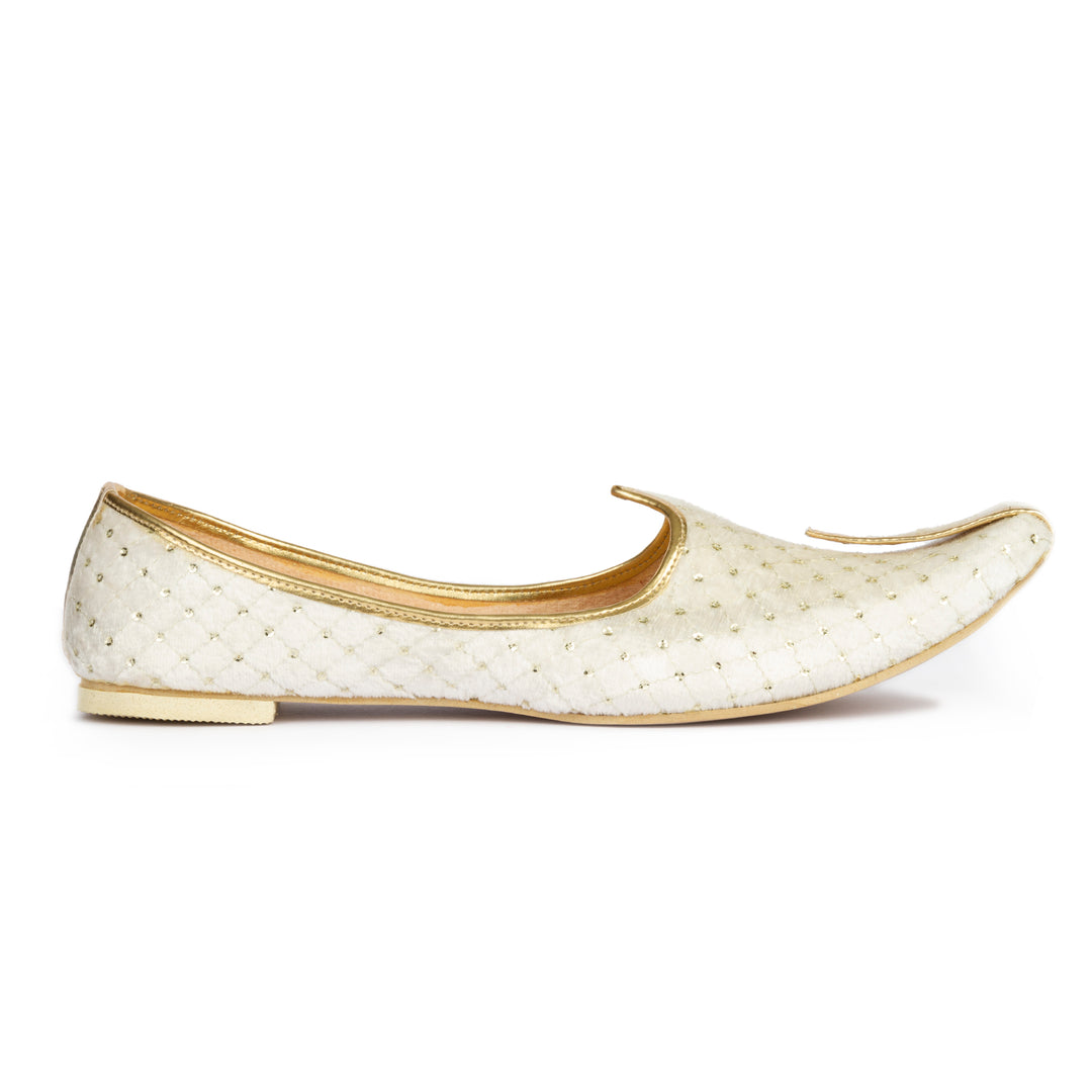 Kuberan White Wedding Mojiri